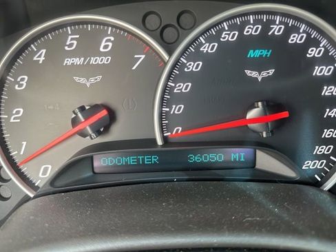 Used 2005 Chevrolet Corvette Coupe w/ Preferred Equipment Group image 32