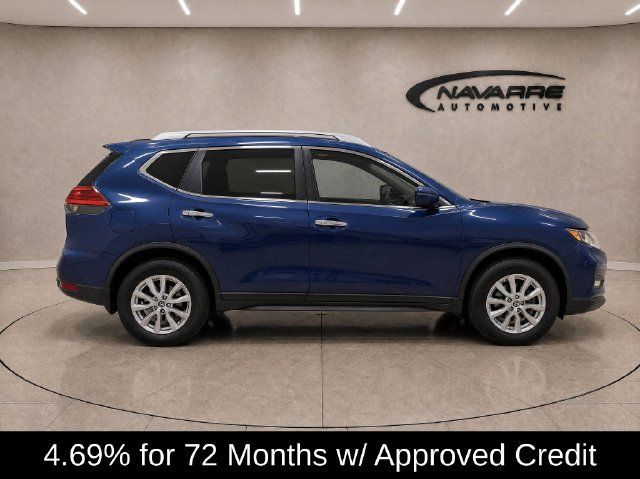 Used 2017 Nissan Rogue SV w/ Sun & Sound Touring Package FWD image 8