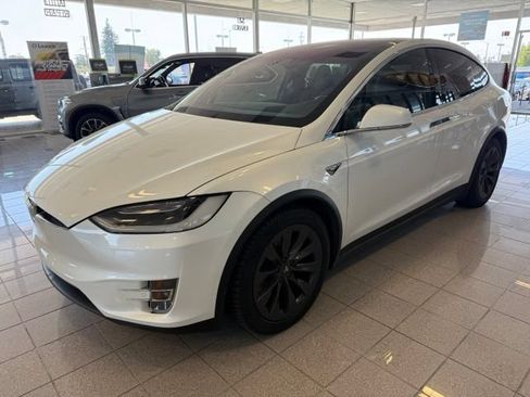 Used 2018 Tesla Model X 100D AWD/4WD image 8