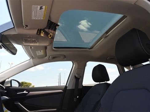 New 2025 Volkswagen Jetta SE image 20