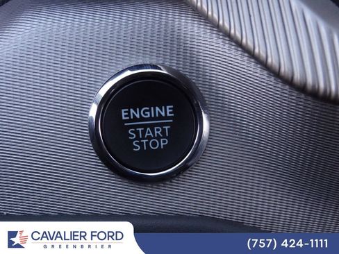 Used 2026 Ford Explorer Active AWD/4WD image 21