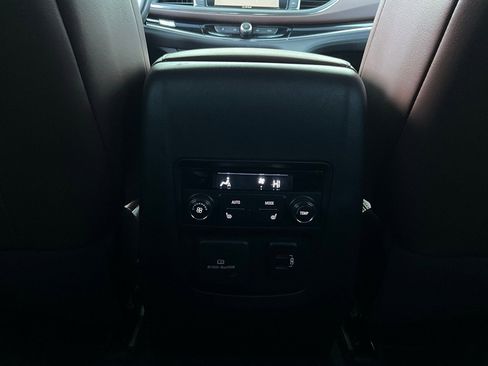 Used 2018 Buick Enclave Avenir w/ Avenir Technology Package image 14