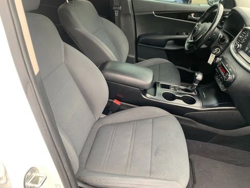 Used 2019 Kia Sorento FWD w/ LX Convenience Package image 20