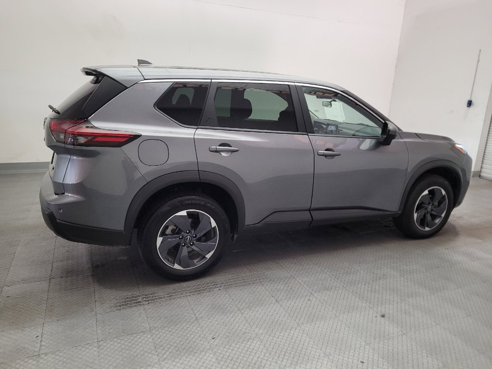 Used 2024 Nissan Rogue SV FWD image 10
