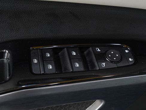 Used 2024 Nissan Pathfinder SL w/ SL Premium Package AWD/4WD image 24