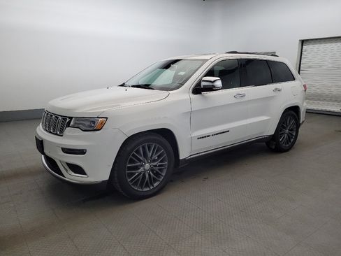 Used 2017 Jeep Grand Cherokee Summit image 2