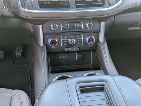 Used 2022 GMC Yukon SLE w/ Gmc Pro Safety Plus Package RWD image 14