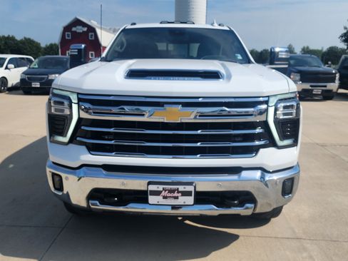Certified 2026 Chevrolet Silverado 2500 LTZ w/ LTZ Plus Package AWD/4WD image 2