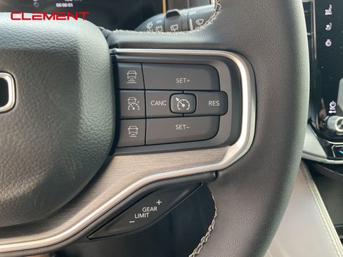 New 2025 Jeep Wagoneer Series II image 8