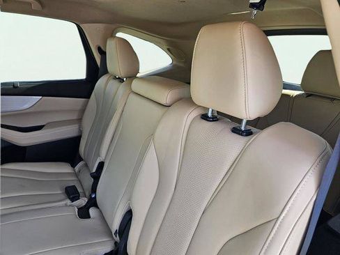Used 2025 Acura MDX w/ Technology Package FWD image 34