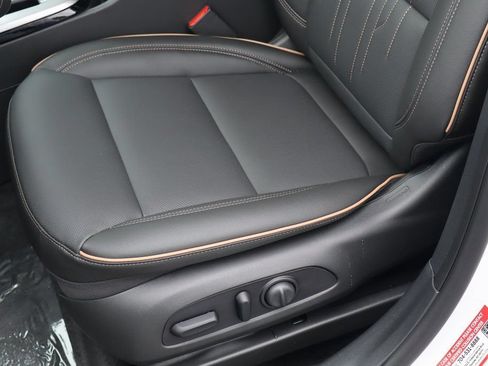 New 2026 Buick Envista Avenir FWD image 11