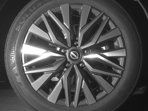 Used 2025 Nissan Altima 2.5 SV image 13