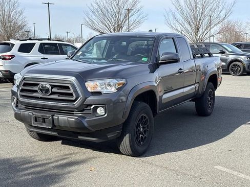 Used 2022 Toyota Tacoma SR5 image 5