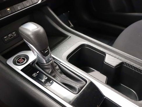 Used 2022 Nissan Sentra SV image 9