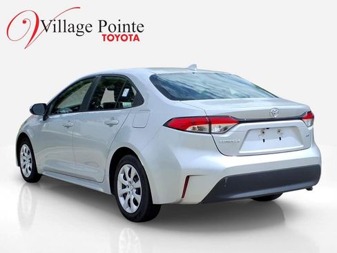 Used 2024 Toyota Corolla LE FWD image 3