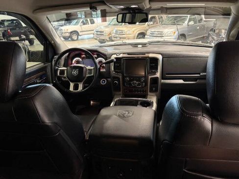 Used 2017 RAM 3500 Laramie w/ Convenience Group AWD/4WD image 19