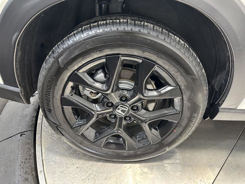 Certified 2025 Honda HR-V Sport image 10