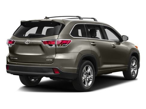 Used 2016 Toyota Highlander Limited FWD image 2