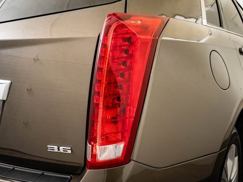 Used 2014 Cadillac SRX Performance w/ Driver Awareness Package image 16