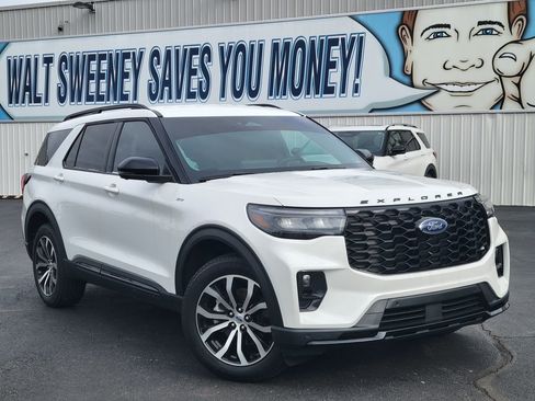 Used 2025 Ford Explorer ST-Line image 29