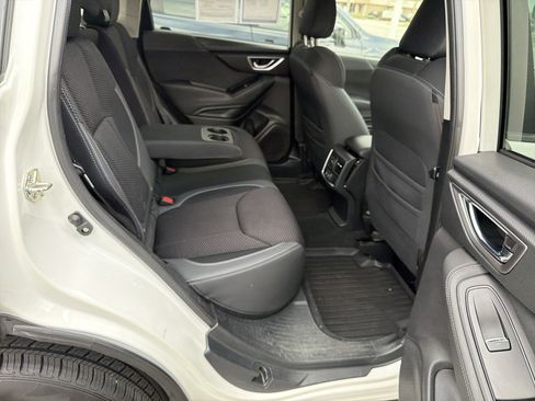 Used 2019 Subaru Forester Premium image 42