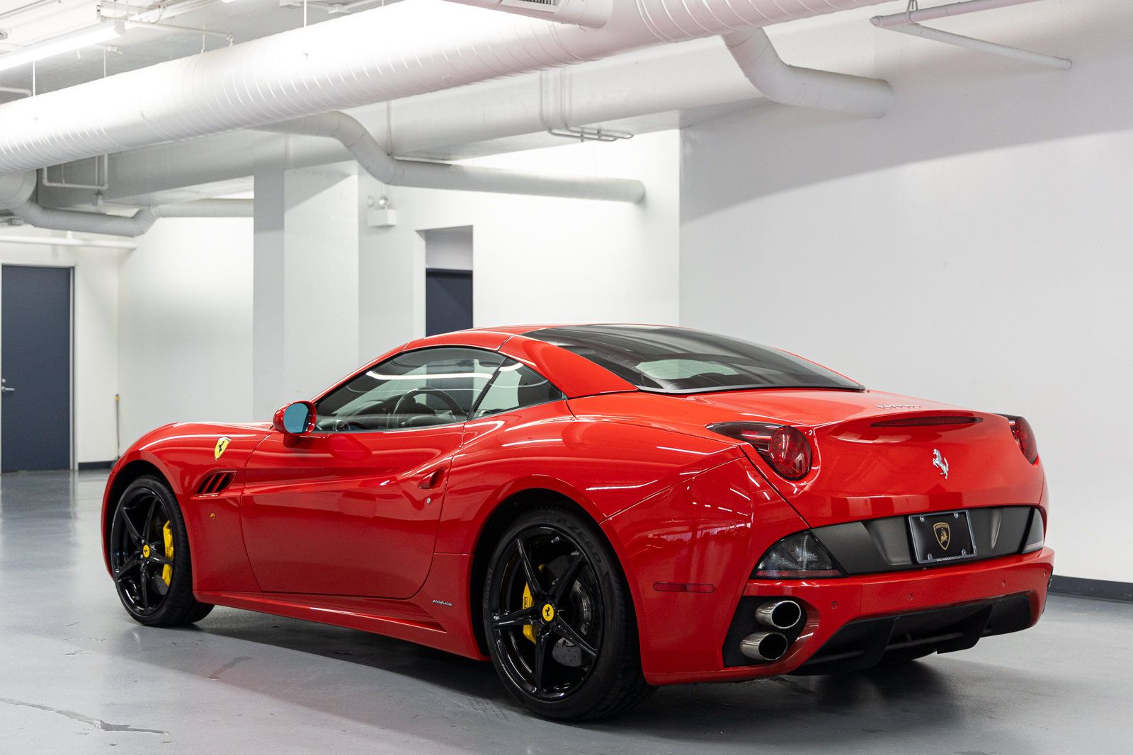 Used 2011 Ferrari California RWD image 6