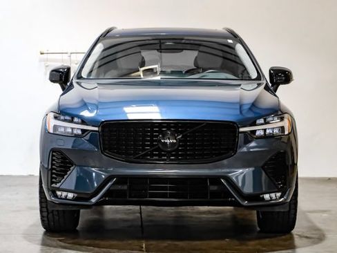 Used 2023 Volvo XC60 B5 Plus w/ Protection Package Premier AWD/4WD image 7