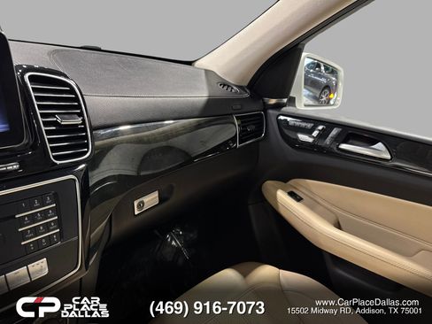 Used 2019 Mercedes-Benz GLS 450 4MATIC w/ Premium 1 Package image 45