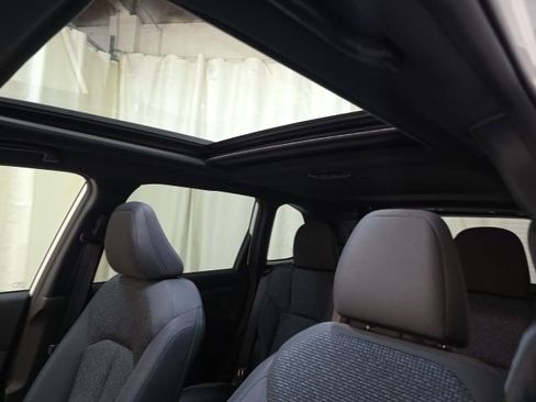 Certified 2025 Subaru Forester Premium AWD/4WD image 23