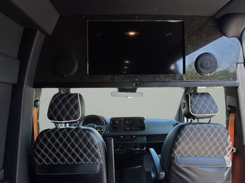 Used 2021 Mercedes-Benz Sprinter 2500 image 45