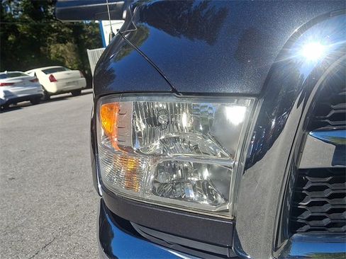 Used 2017 RAM 2500 SLT w/ Luxury Group image 11