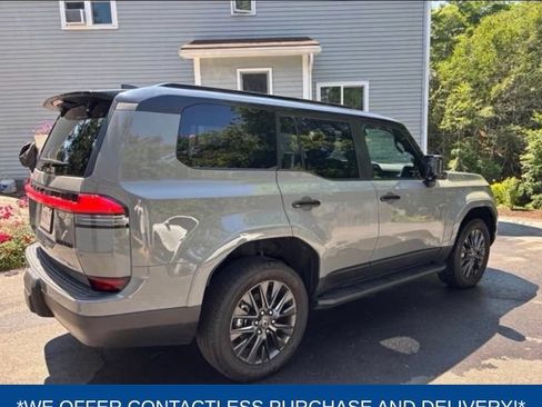 Used 2024 Lexus GX 550 w/ Cold Area Package AWD/4WD image 2