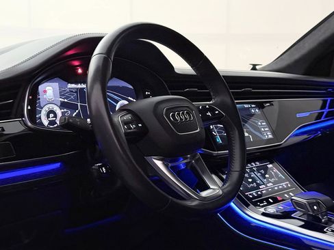 Used 2020 Audi Q8 Prestige w/ Prestige Package AWD/4WD image 19