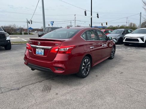 Used 2019 Nissan Sentra SR image 3