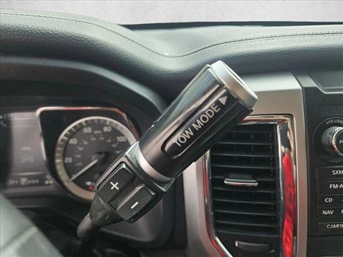 Used 2017 Nissan Titan PRO-4X w/ Pro-4x Convenience Package image 19