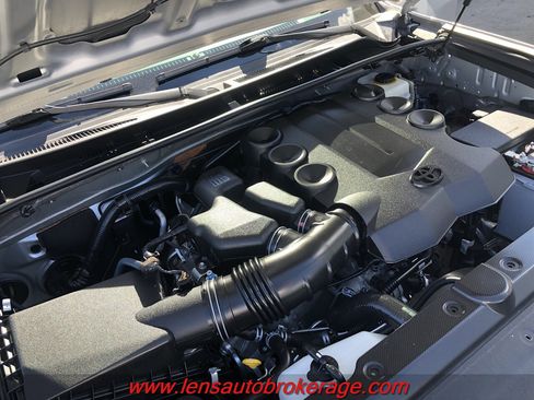 Used 2014 Toyota 4Runner Limited image 24