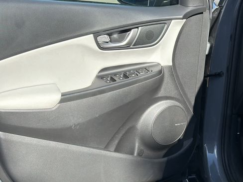 Used 2022 Hyundai Kona Limited image 23