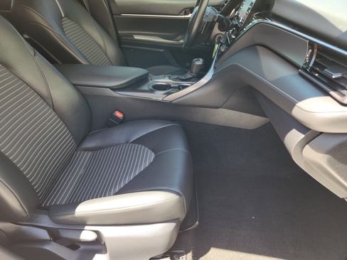 Used 2023 Toyota Camry SE FWD image 16