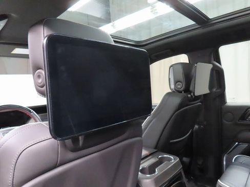 Used 2025 GMC Yukon AT4 Ultimate image 50