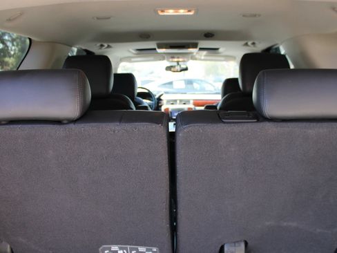 Used 2013 Chevrolet Tahoe LTZ AWD/4WD image 37