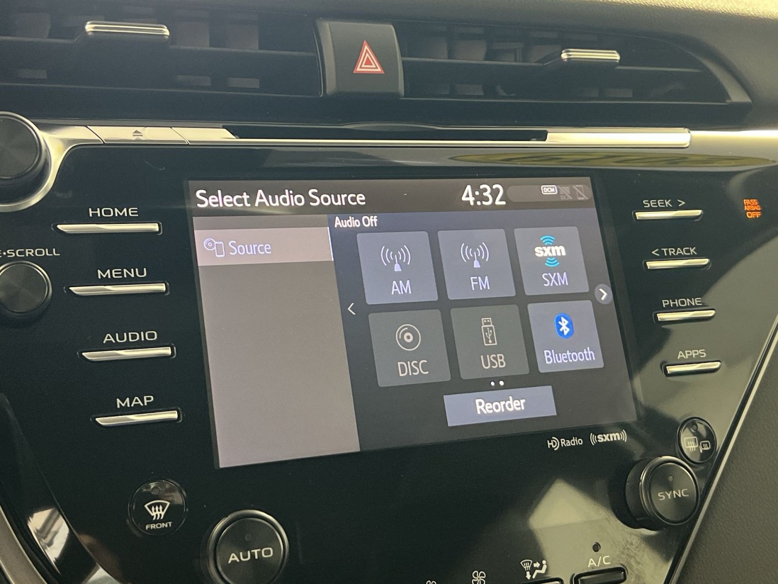 Used 2019 Toyota Camry XSE FWD image 18