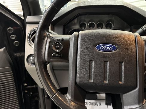 Used 2014 Ford F350 Lariat w/ Lariat Interior Package image 14
