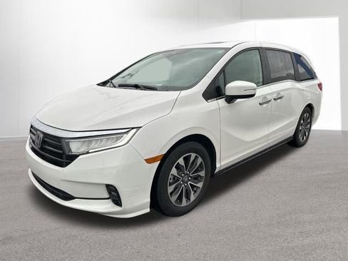 Used 2024 Honda Odyssey EX-L image 2