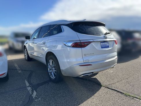 Used 2024 Buick Enclave Premium AWD/4WD image 4