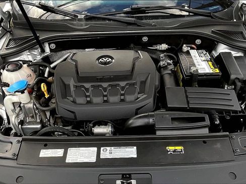 Used 2018 Volkswagen Passat 2.0T S image 10