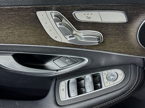 Used 2020 Mercedes-Benz C 300 Sedan image 24