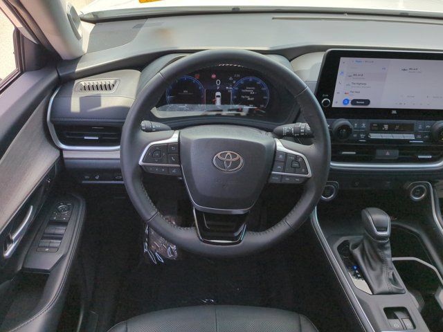 Used 2024 Toyota Grand Highlander FWD image 15