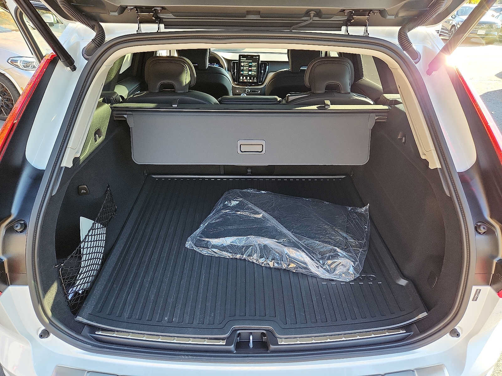 Used 2027 Volvo XC60 B5 Ultra AWD/4WD image 27