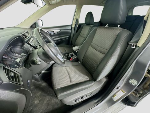 Used 2019 Nissan Rogue SV w/ Premium Package FWD image 13