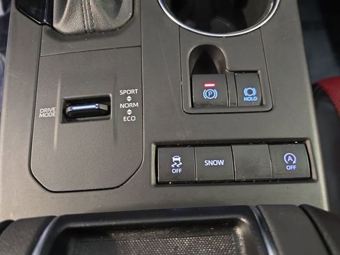 Used 2022 Toyota Highlander XSE image 28